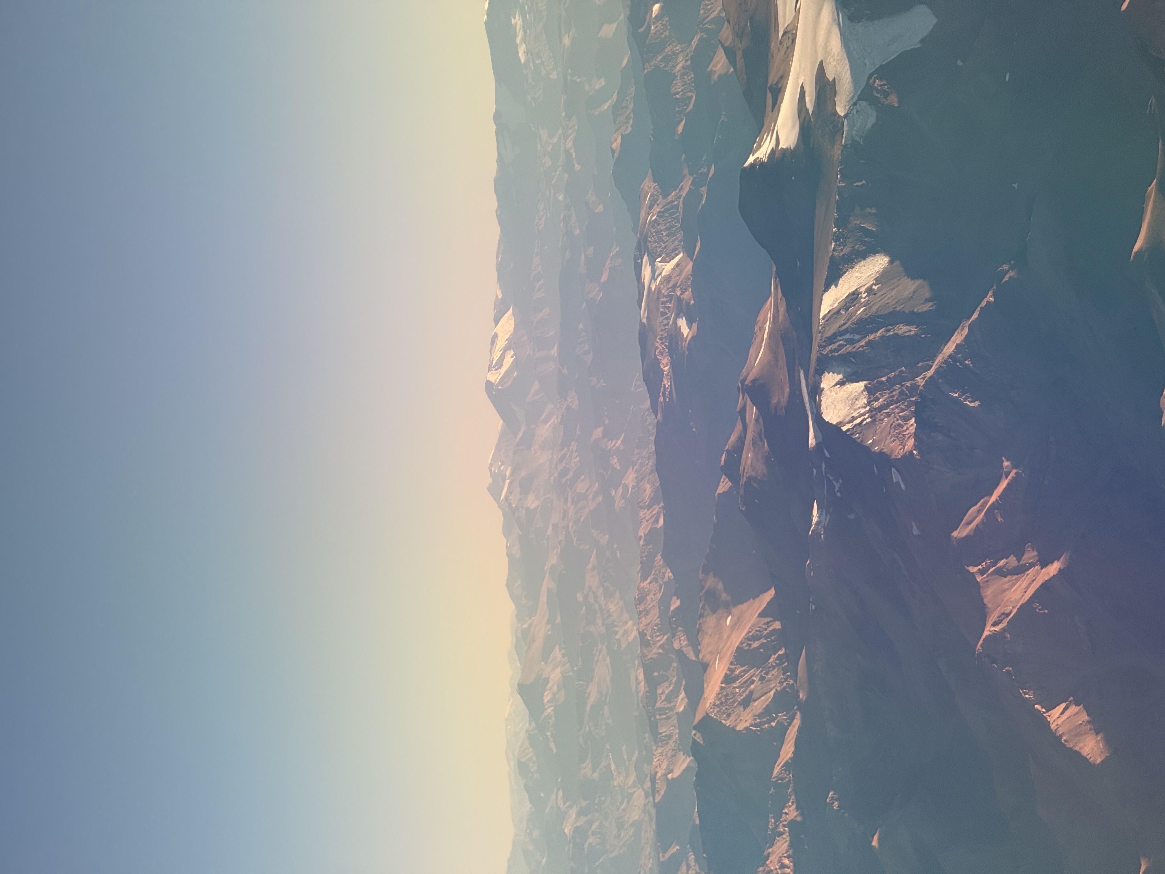 Noch mit Zuckerwatte bedeckte Anden